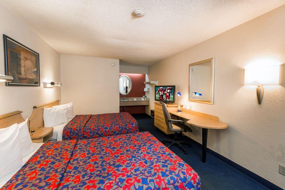 Red Roof Inn Cleveland - Mentor/ Willoughby Eksteriør bilde