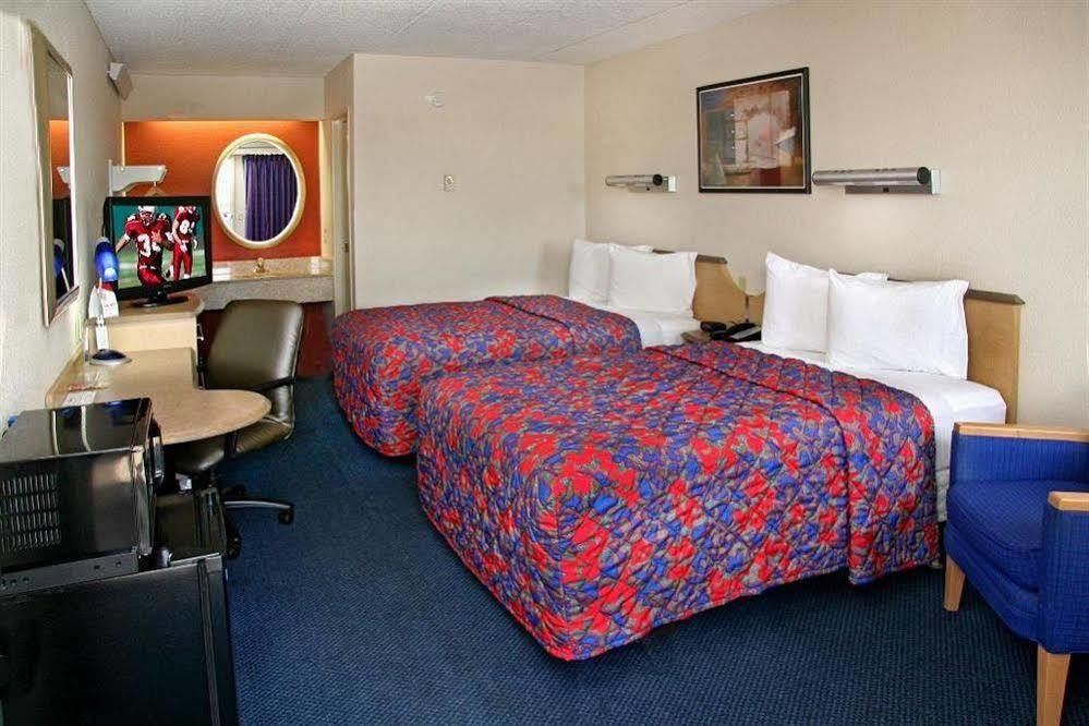 Red Roof Inn Cleveland - Mentor/ Willoughby Eksteriør bilde
